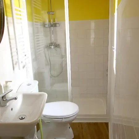 In The Castle Of S Jorge 아파트 *