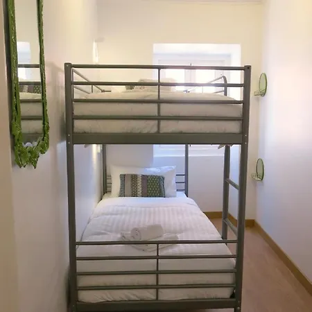 아파트 In The Castle Of S Jorge 리스본