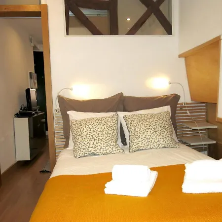 In The Castle Of S Jorge Apartment *