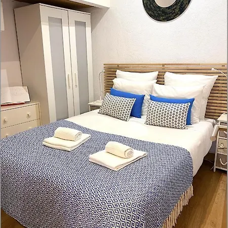 In The Castle Of S Jorge Apartment